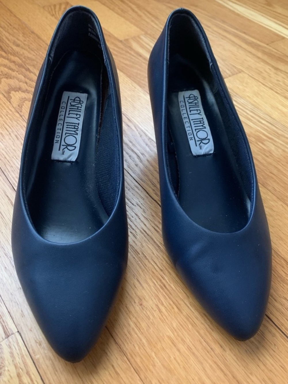 Ashley Taylor size 6-6.5 
Navy Blue Women Shoes